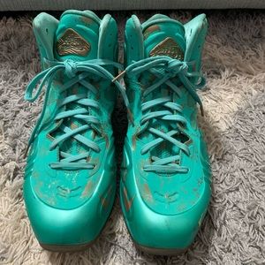 nike hyperposite statue of liberty